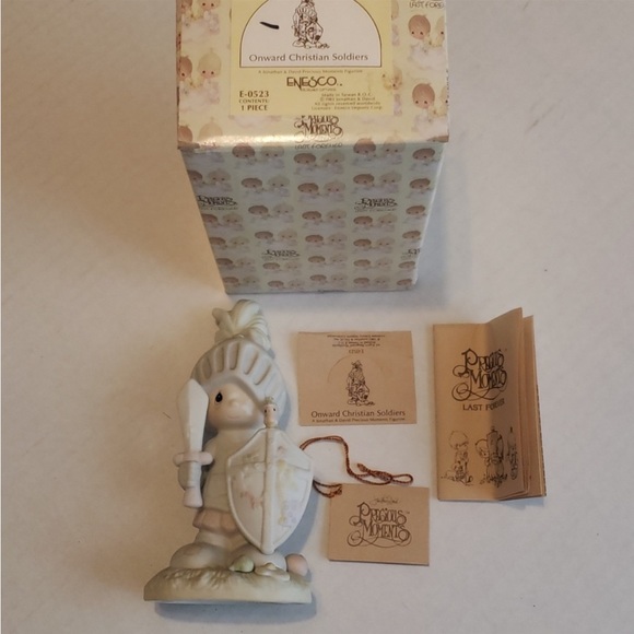 Precious Moments collectible pair of figurines - Picture 6 of 7